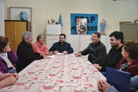 Damián Biss visitó la Capilla San Cayetano en Rawson